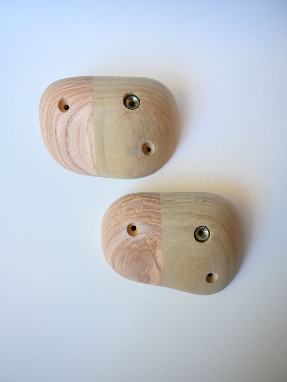 Jugs – Ash / Tulipier