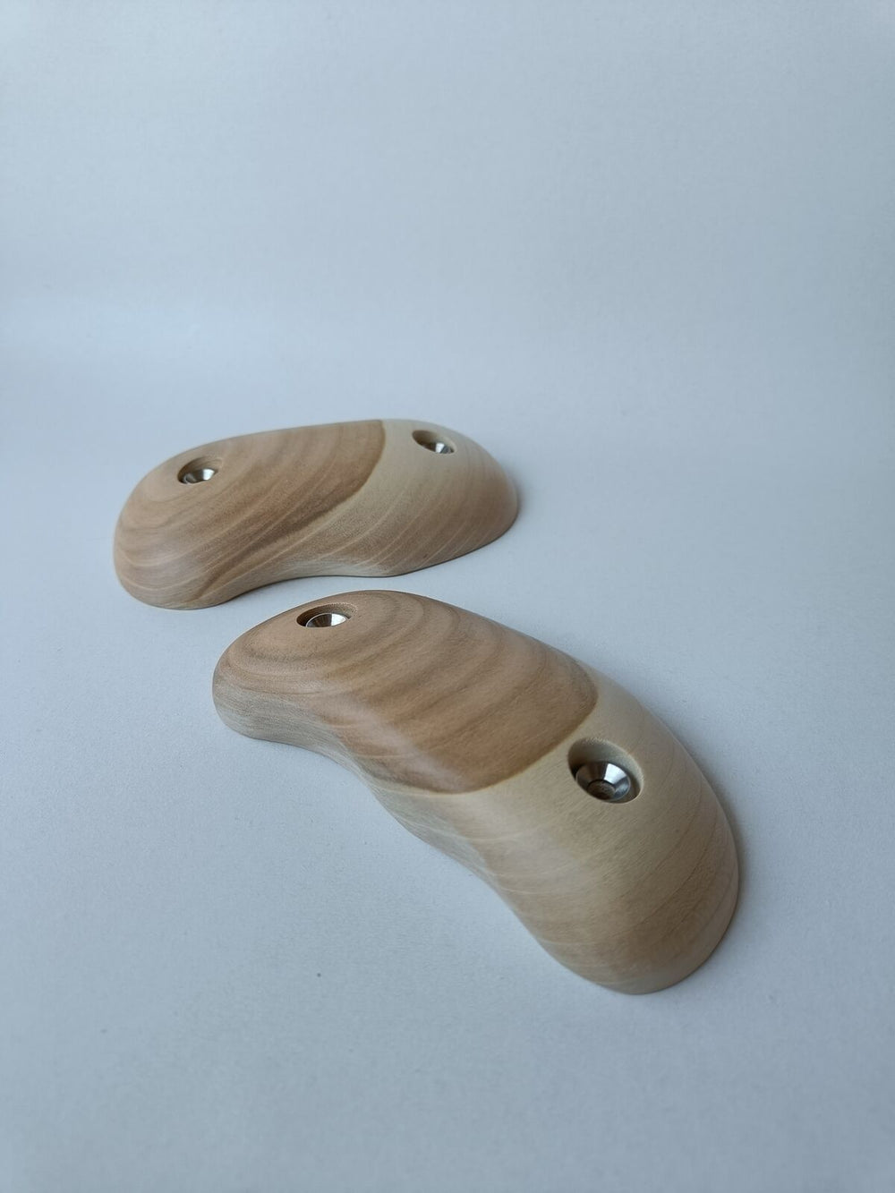 Uneven Crimps with Thumb – Cherry