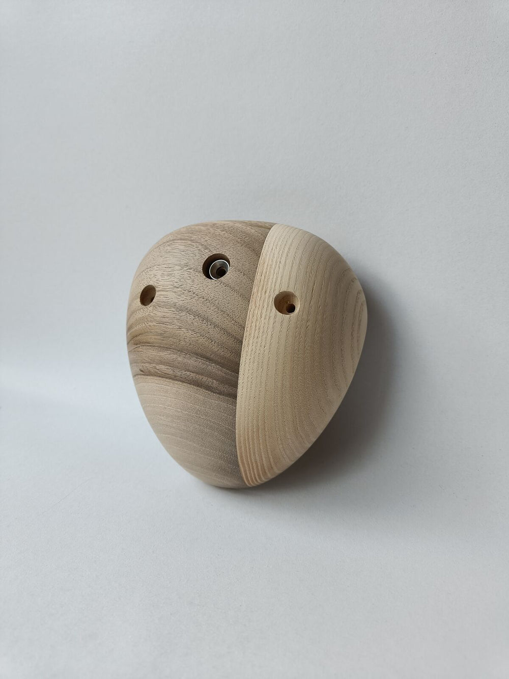 Sloper – Walnut/Ash
