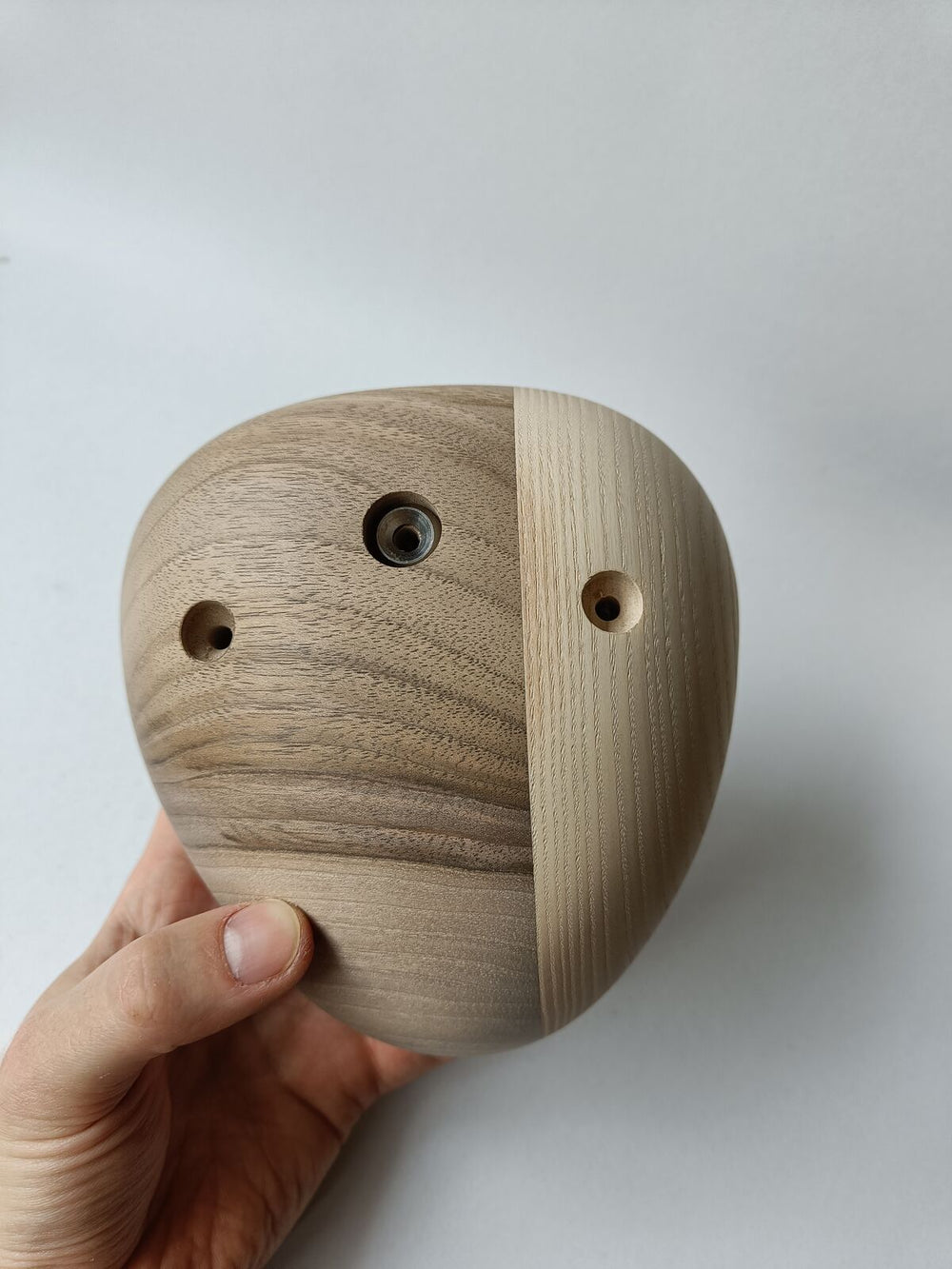 Sloper – Walnut/Ash