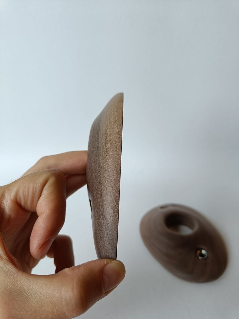 Pockets – Walnut